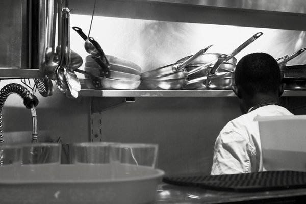 Que propose le restaurant Le Pont de Cotte à Cluny ?